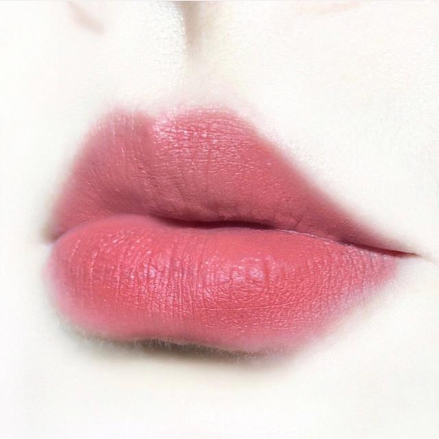 黄皮最显白的十款唇膏,秋冬推荐必备十款唇膏