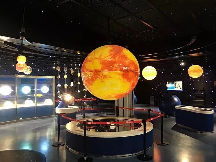 深圳免费十大打卡景点攻略,深圳凤凰城地铁站网红打卡