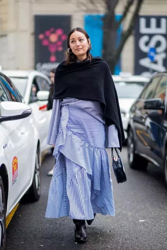 冬季爆款洋气羊绒围巾,这款新潮羊绒围巾温暖又漂亮