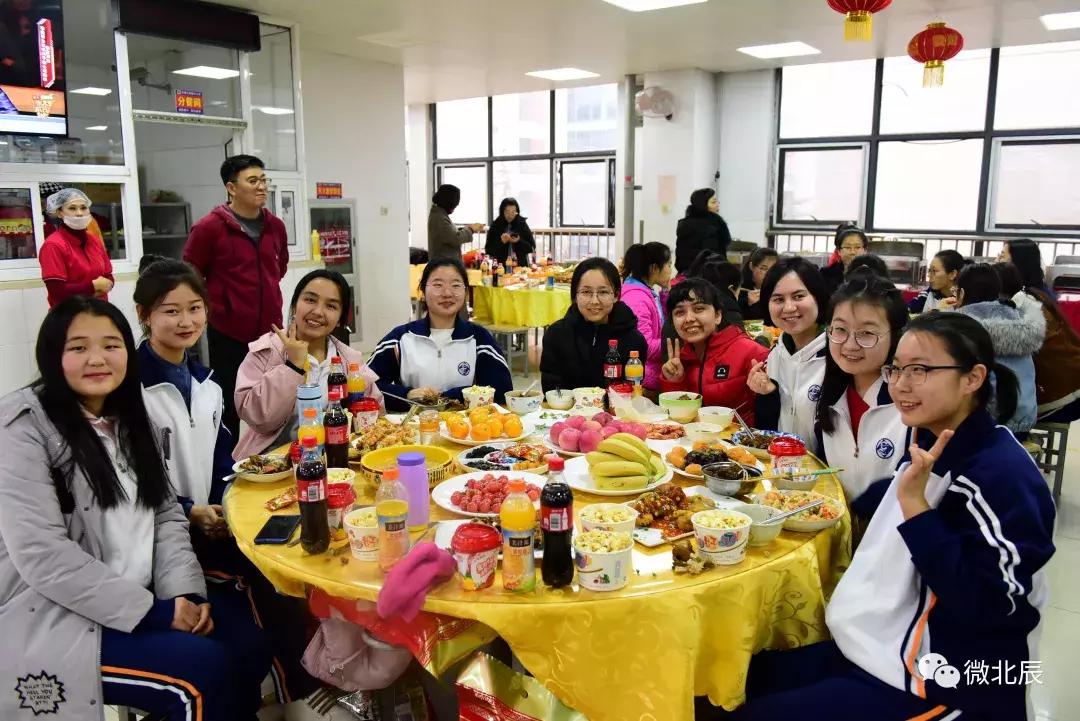 超燃现场燃爆全场校园,校园里的快闪惊艳了时光