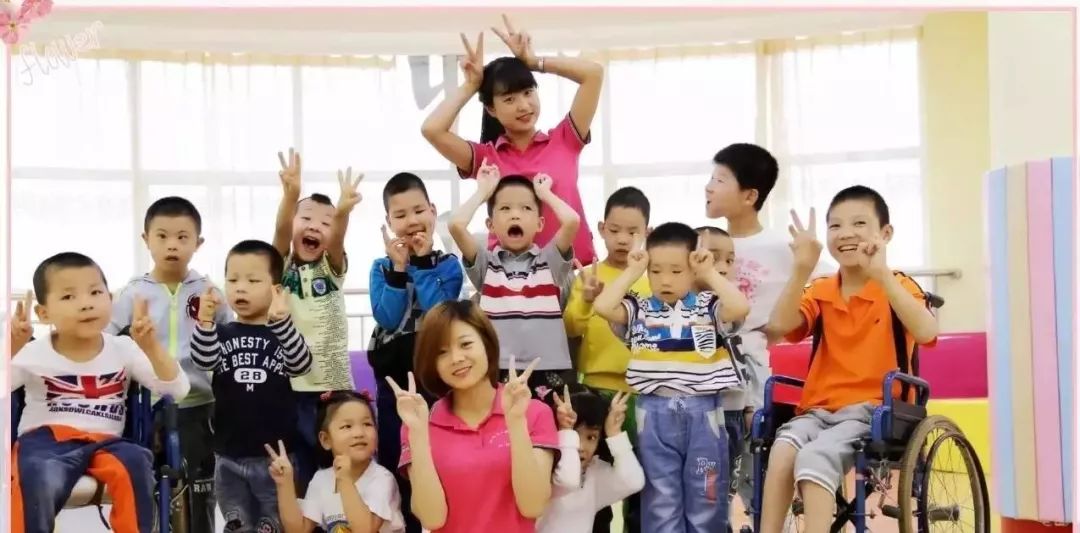 她3岁惨遭父母抛弃,无腿女孩截肢后被父母狠心遗弃