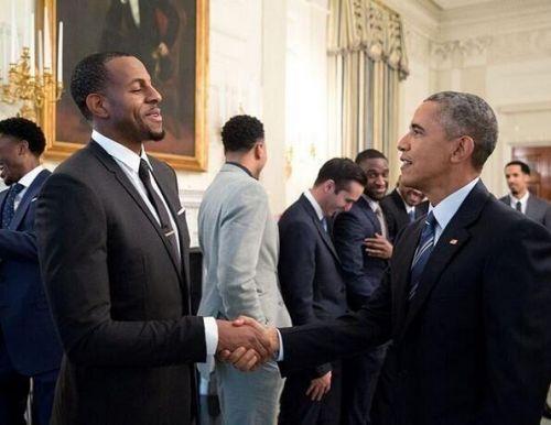 nba球星穿搭照詹姆斯 (nba球星图片霸气詹姆斯)