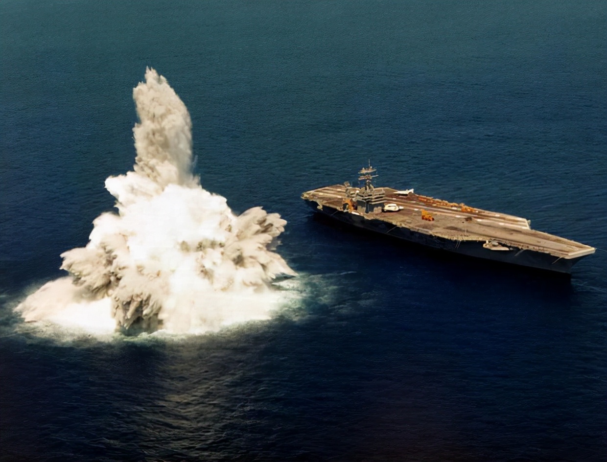 美军卖掉退役航母,美国一美元卖掉的航母