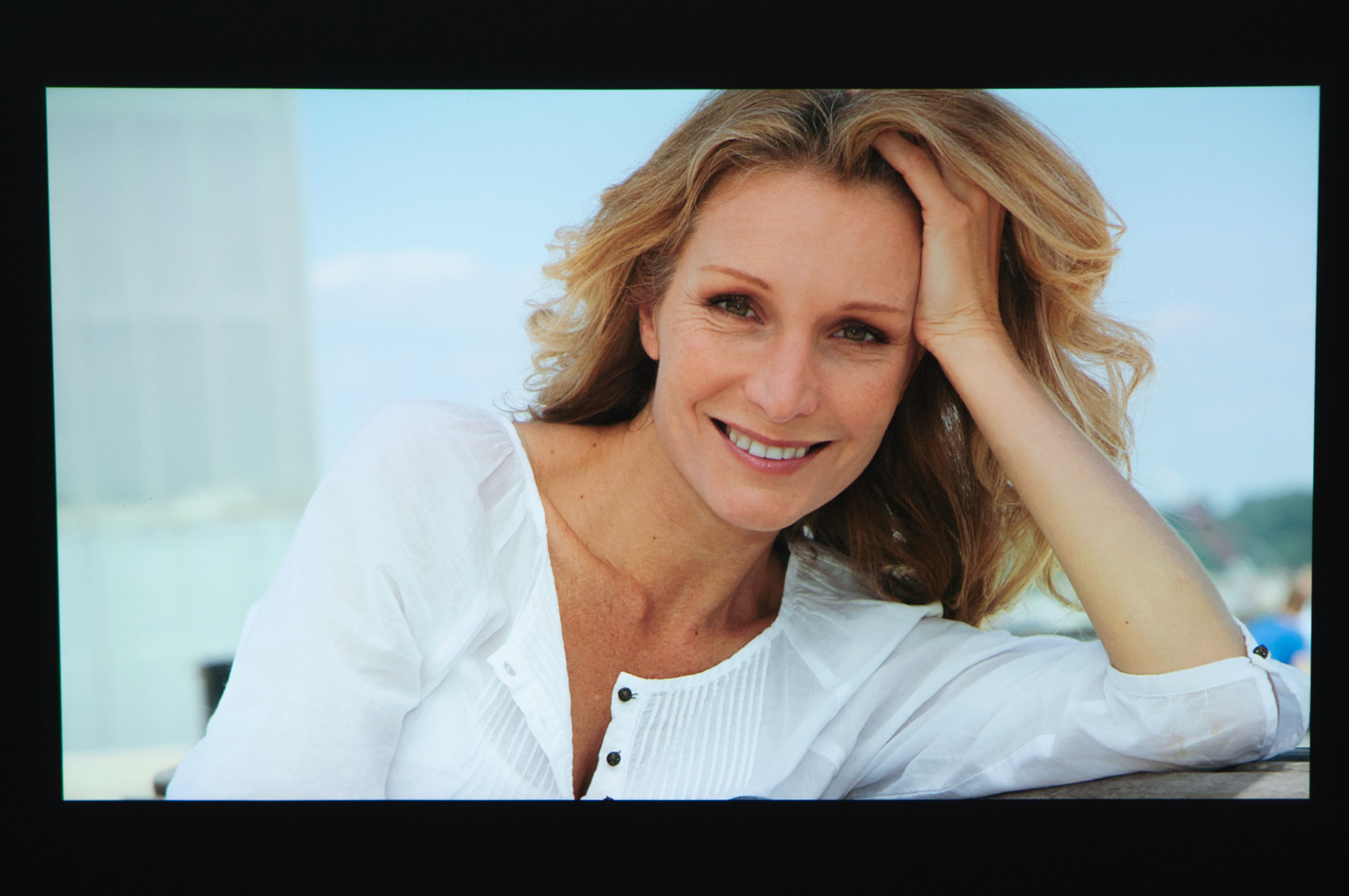 峰米投影仪smart升级版对比普通版,峰米smart投影仪对比小米2