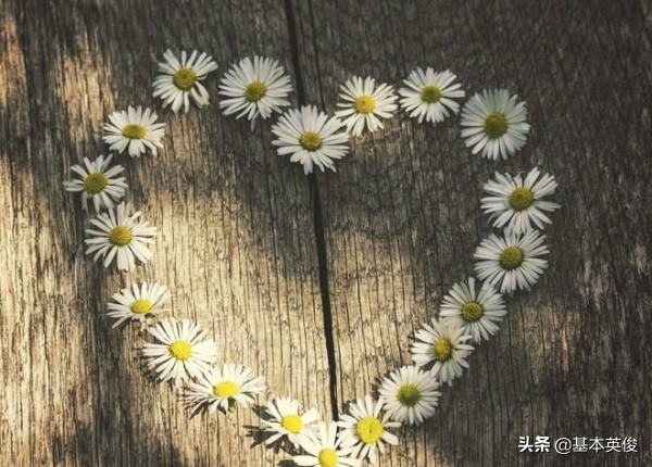 有男友但遇到另一个男生对我很好,面对一个强势又优秀的男友怎么办