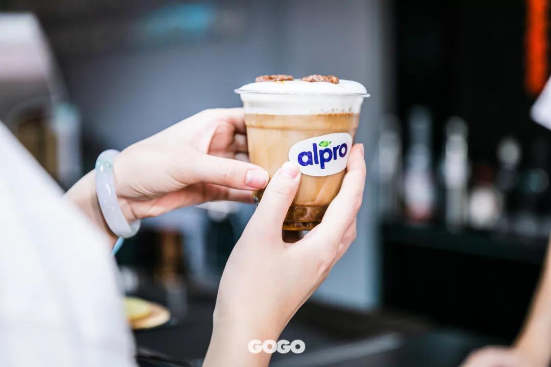 初秋的第一杯咖啡,初秋的第一杯红茶