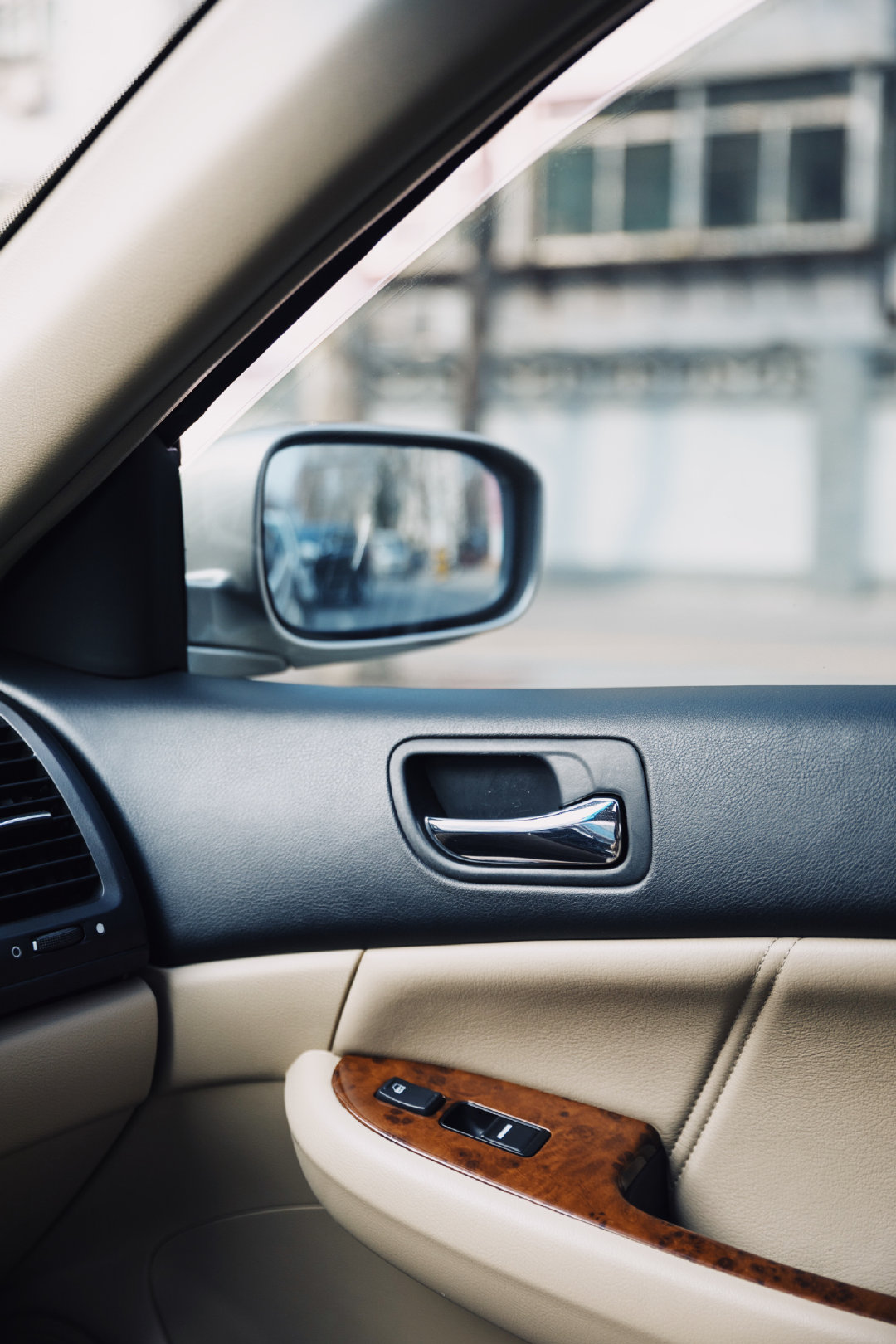 七代半雅阁2.4顶配使用报告,七代半雅阁a柱蓝牙使用说明