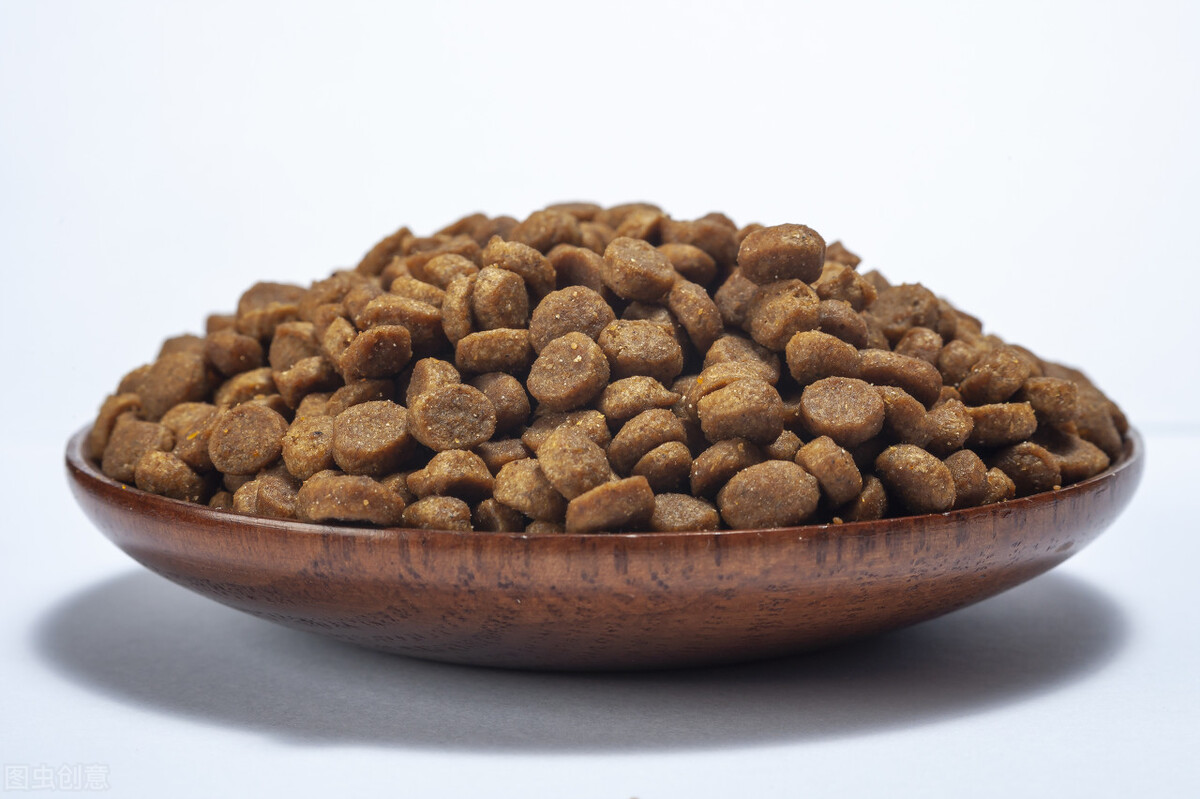 新手如何挑选狗粮？狗粮到底什么牌子的最好？狗粮排行榜