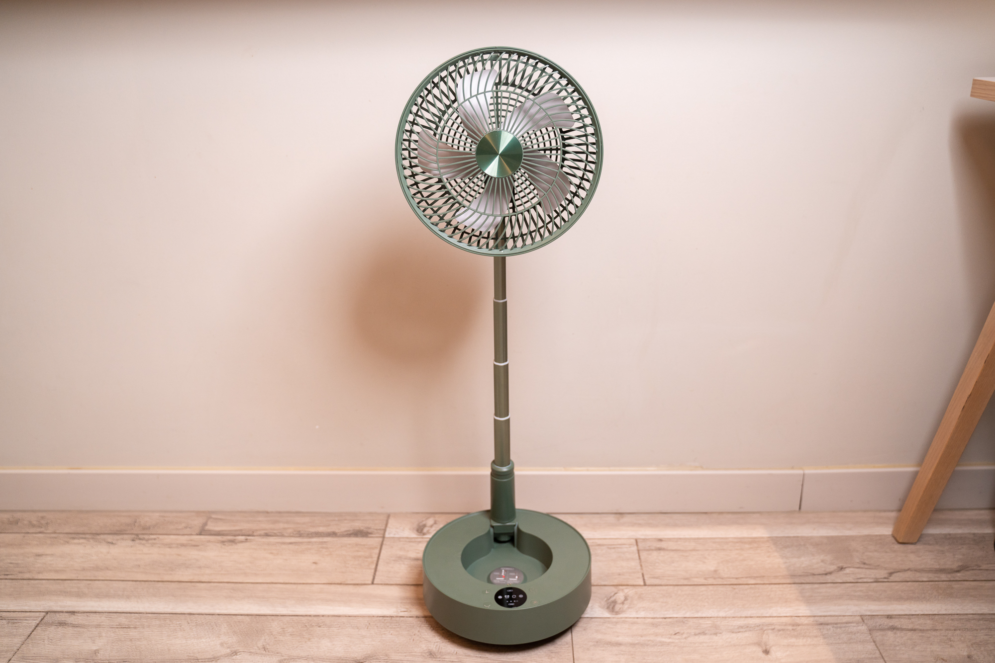 中国小伙发明超级简单的风扇,牛人发明的大电风扇