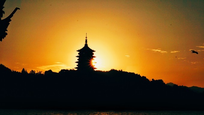 杭州西湖乌镇苏州南京上海攻略,天青色等烟雨乌镇旅游