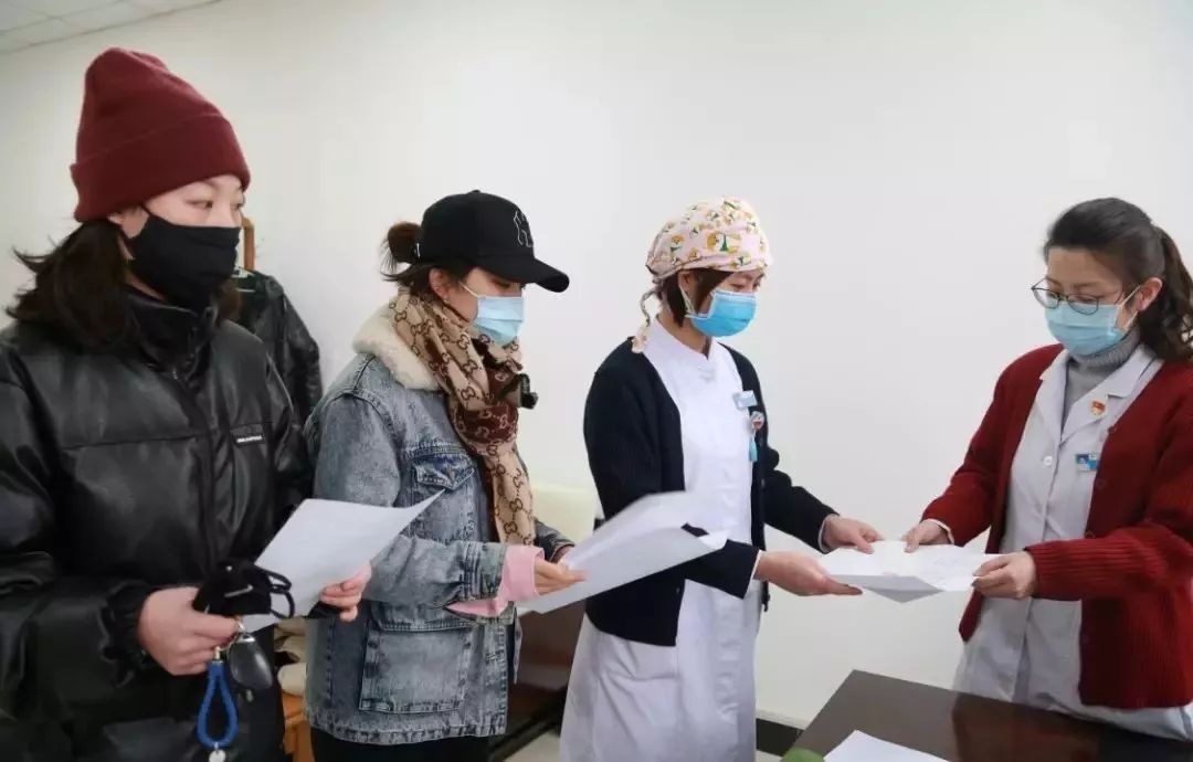 泪奔！最美逆行者！原西飞医院25名医护人员剃发援武汉