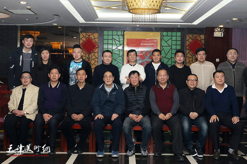 巨龙画院新春团拜活动在江泽福轩大饭店举行