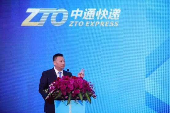 中国快递的新巨头,全国快递业务量首次突破700亿件