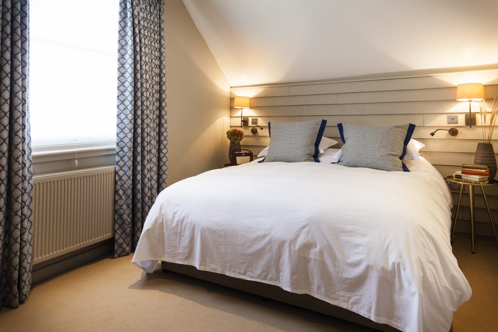 英国旅游住宿床位,英国旅游住哪个酒店比较好