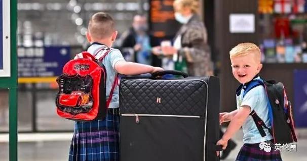 街头斗殴、醉酒裸奔...一大波短裙男子不顾警告涌入伦敦