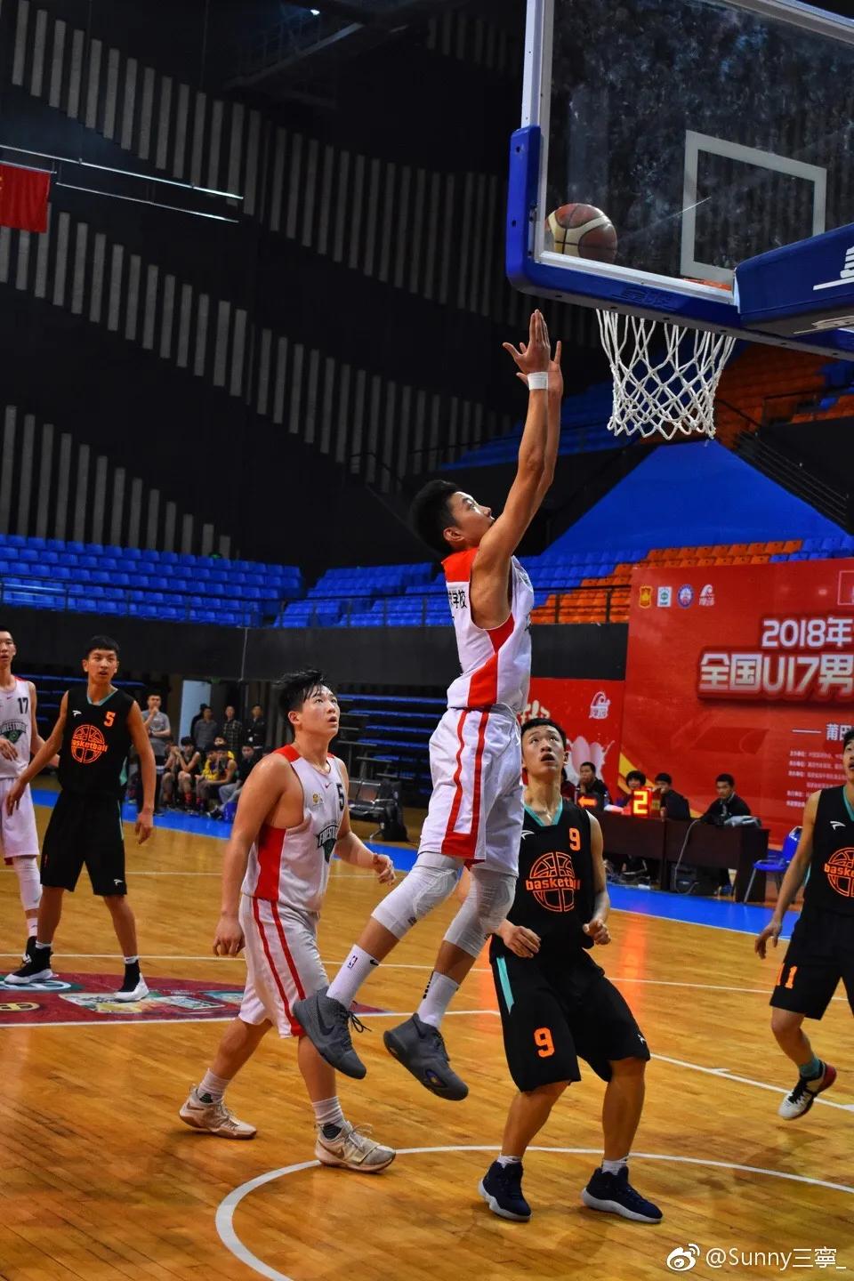 曾经以一己之力单挑法国后防线,曾经效力广东东莞cba篮球队的队员