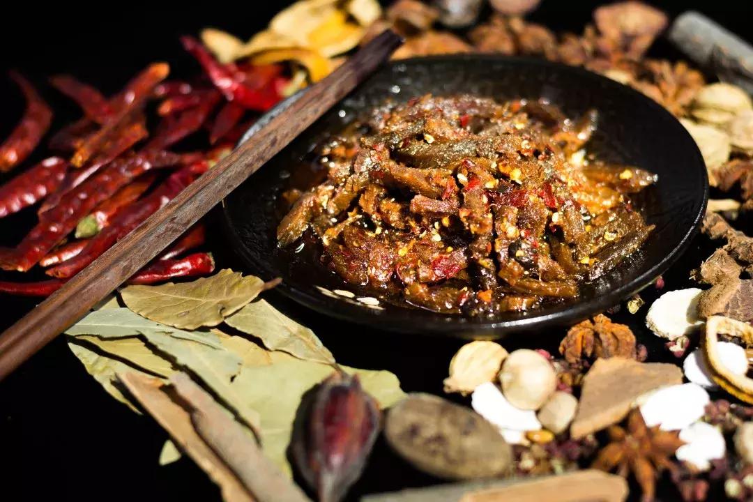 好吃到舔指头！咬上一口，肉汁儿四溢，满足到飘起来