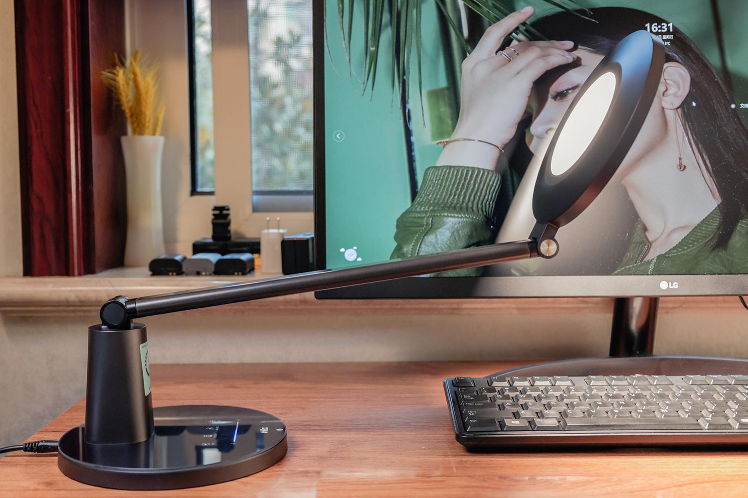 台灯护眼自动调节AA级,自动感应护眼台灯