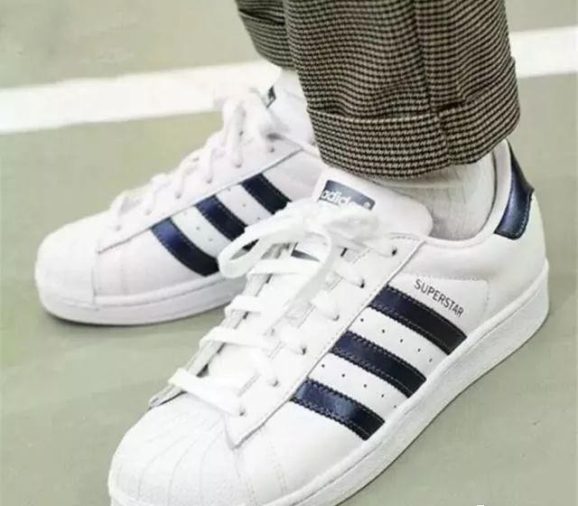 一百个不穿校服的理由,你们真的不洗匡威吗