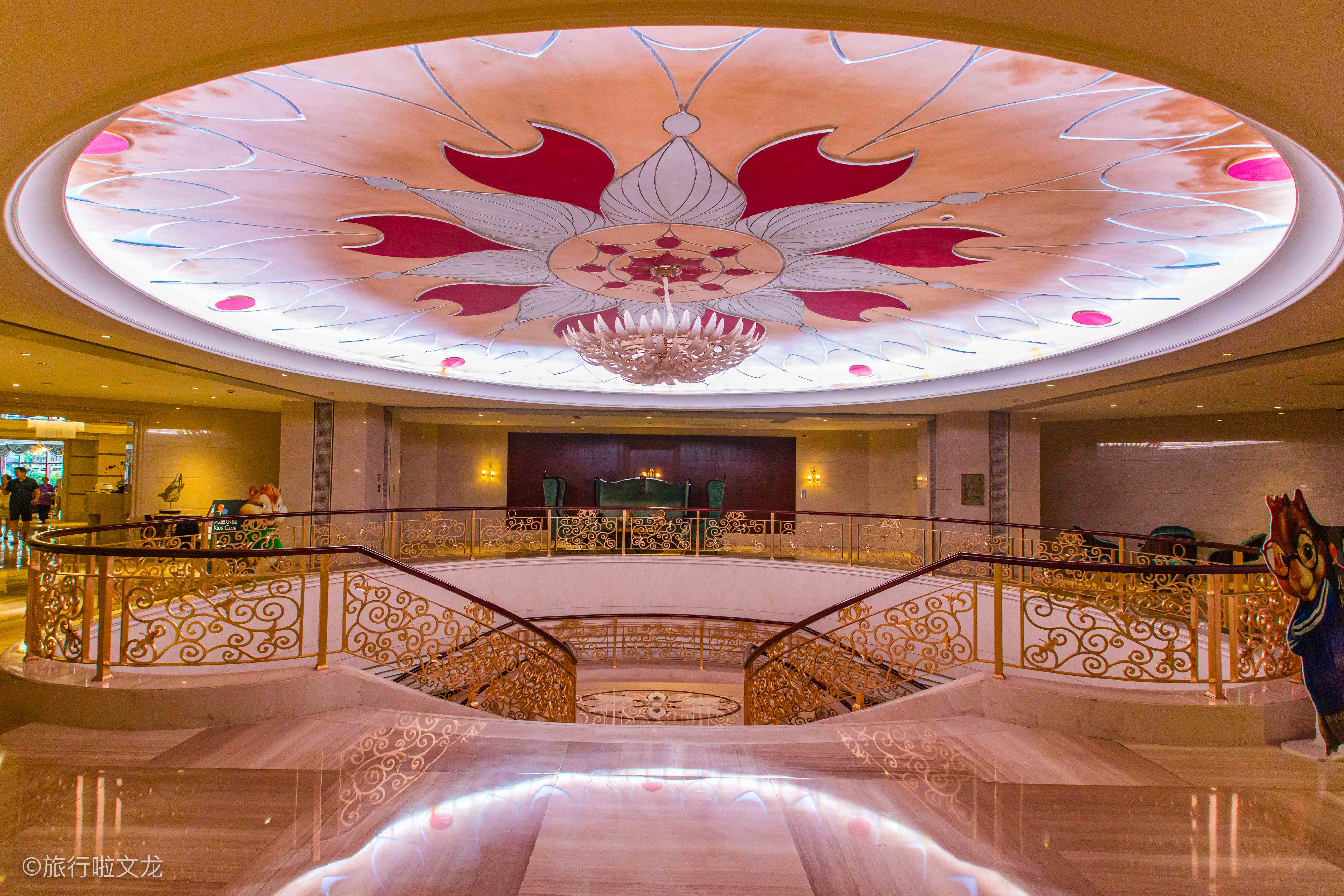 三亚离沙滩只有十米的酒店,三亚最值得推荐的三个酒店