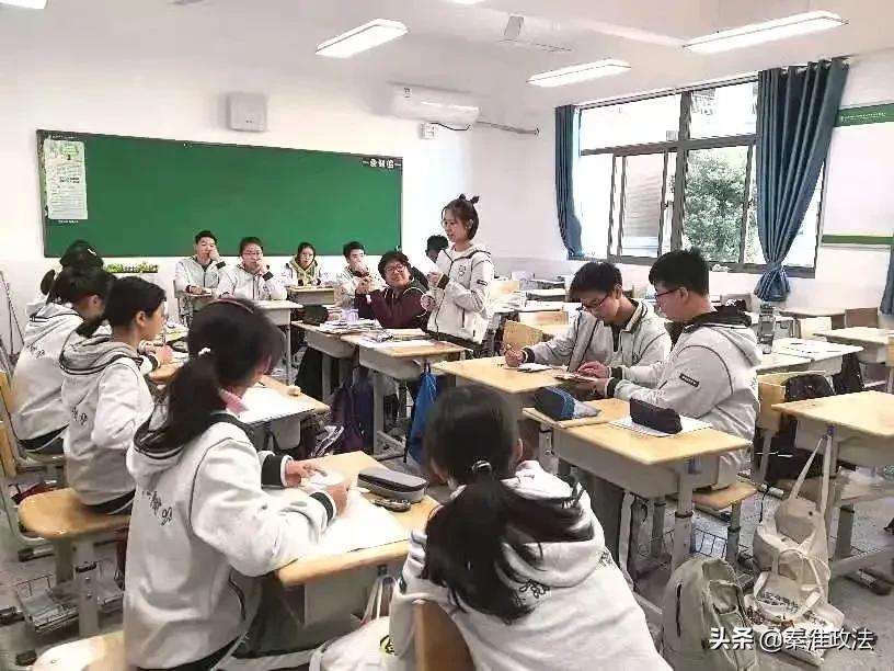 出道即巅峰！秦淮科技高中辩论队市赛夺冠背后