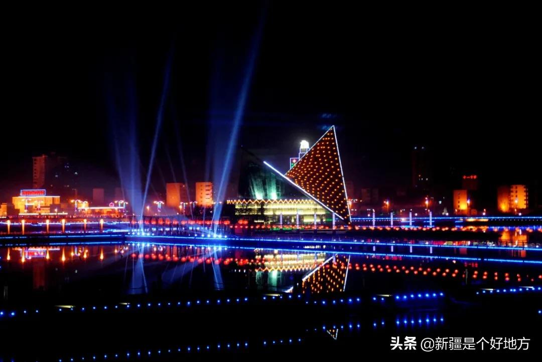 金秋游新疆全景图,喀什金秋风景