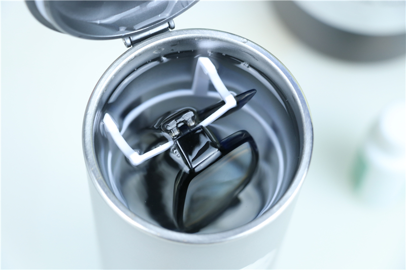 眼镜如何清洗才能不留水印,眼镜怎么清洗能减少磨痕