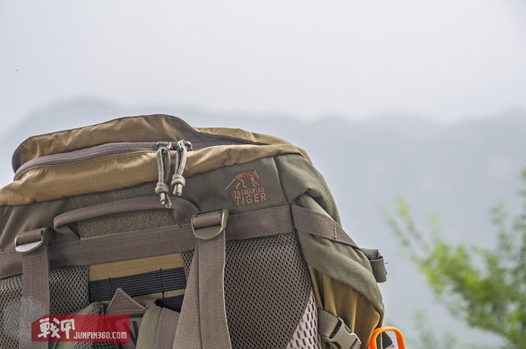 塔虎双肩包6l和9l哪个好,塔虎15L双肩包