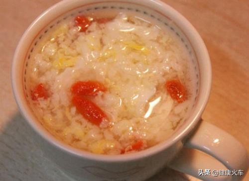 生活节奏加快的食物,刘燕酿制燕窝沙棘胶原蛋白肽饮品