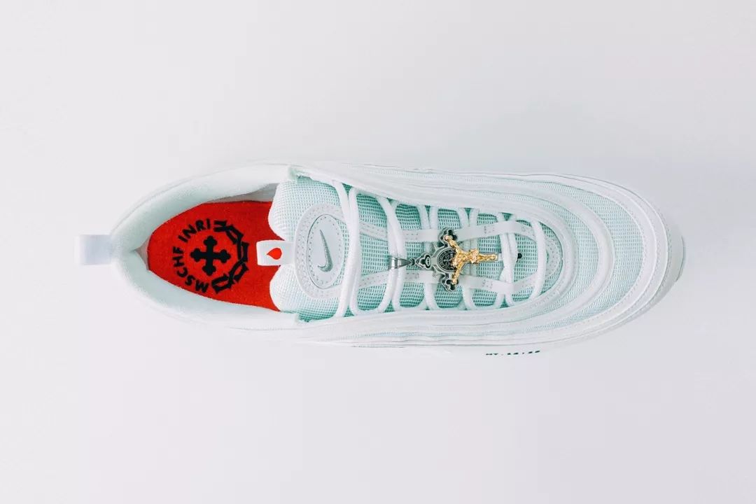 1W+秒售罄的“注水球鞋”,究竟什么来头?