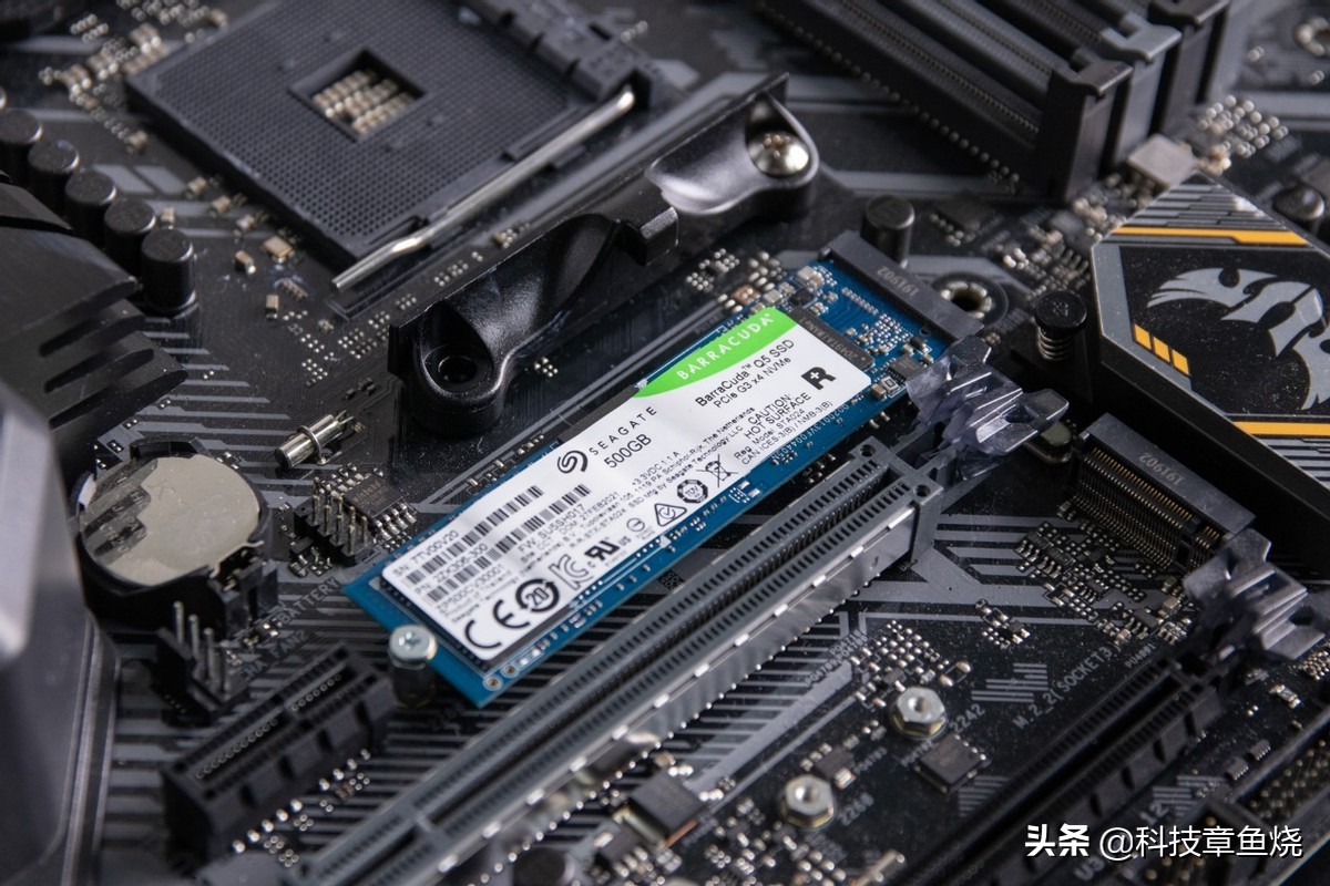 希捷酷鱼q5和sn570,希捷酷鱼q5m.2tlc高速固态