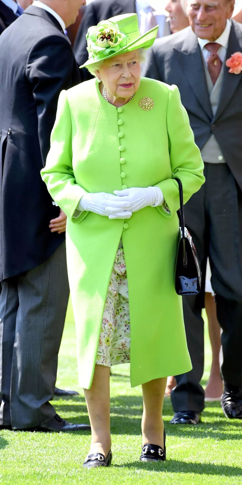 八卦：400块就能买到的女王同款，最近正好用起来