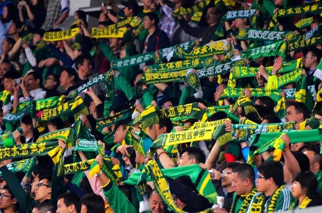 当我们谈论生活时我们在谈着什么,当我们谈论诗歌时我们在谈什么