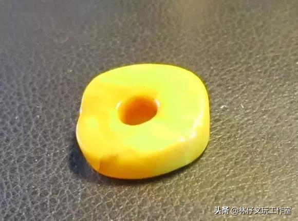 怎么分辨老蜜蜡戒指真假,老蜜蜡单珠怎么鉴定真假