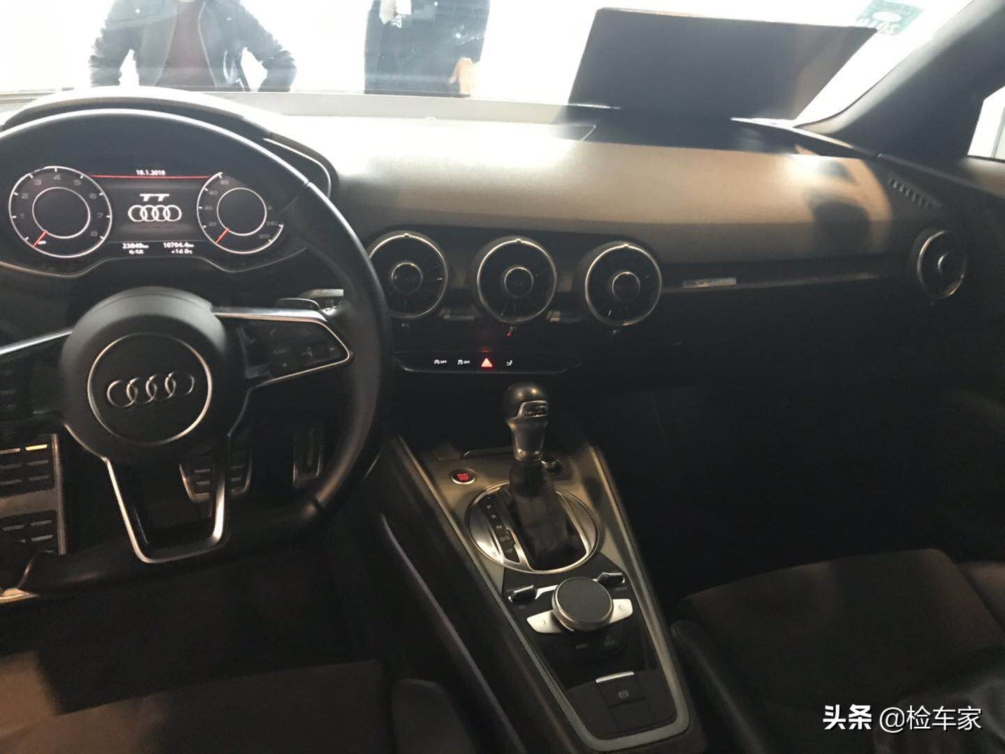 全新奥迪tt2019款震撼归来,奥迪tt2016款ttscoupe