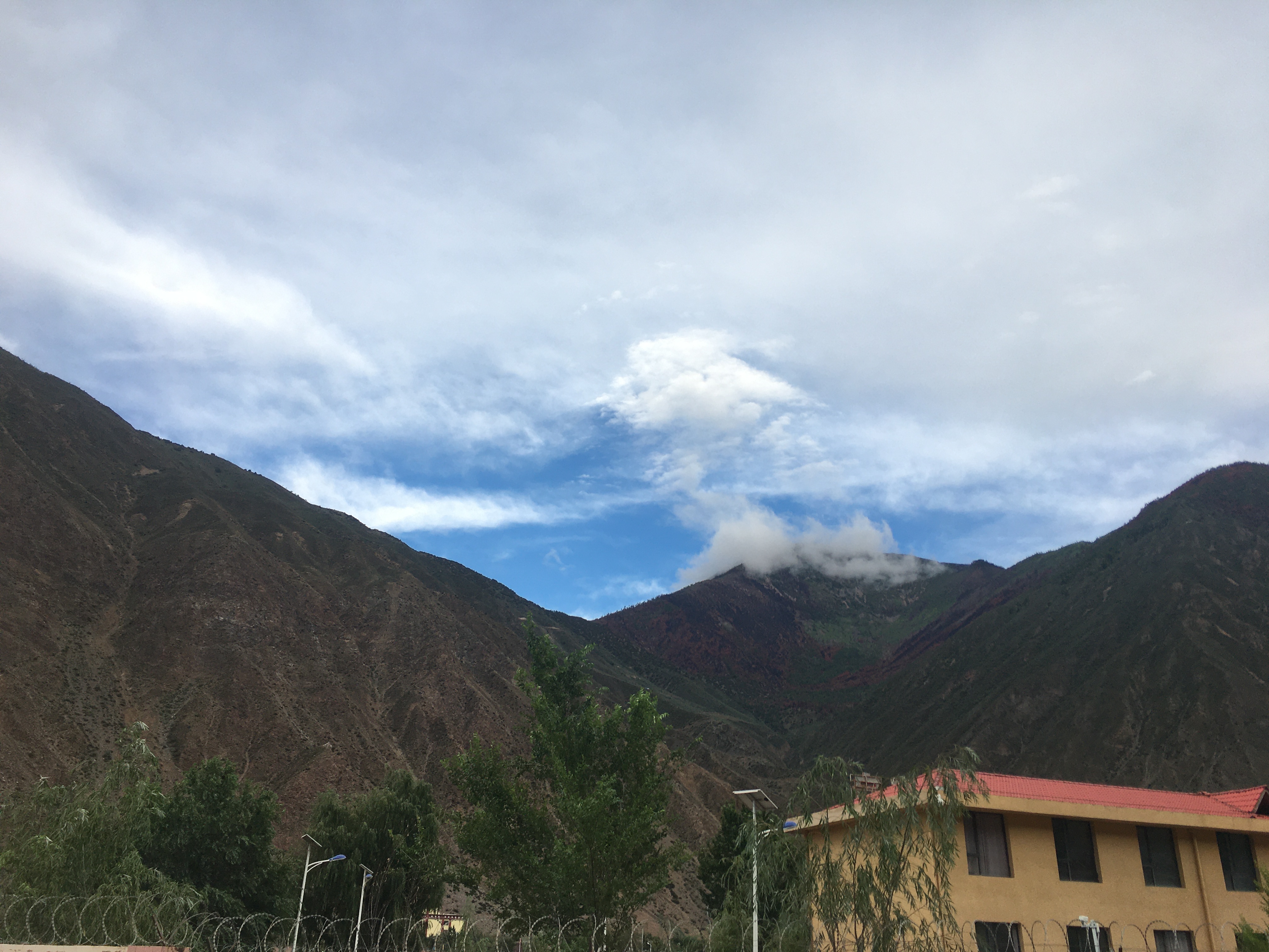 318川藏线自驾游别克,轿车可以自驾游西藏318川藏线