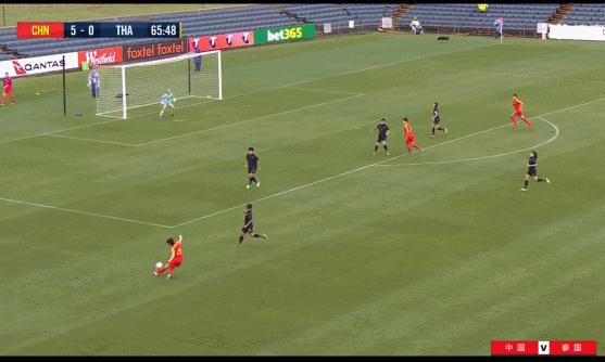 女足球员模仿c罗进球,女足队员精彩进球