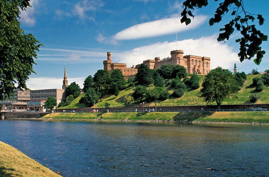 怎样能去英国做司机,如何去英国做大车司机