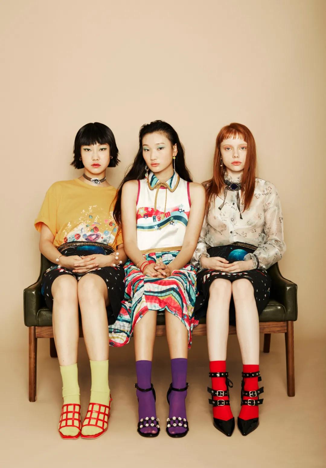 韩都衣舍联名黑t,韩都衣舍联名系列合集