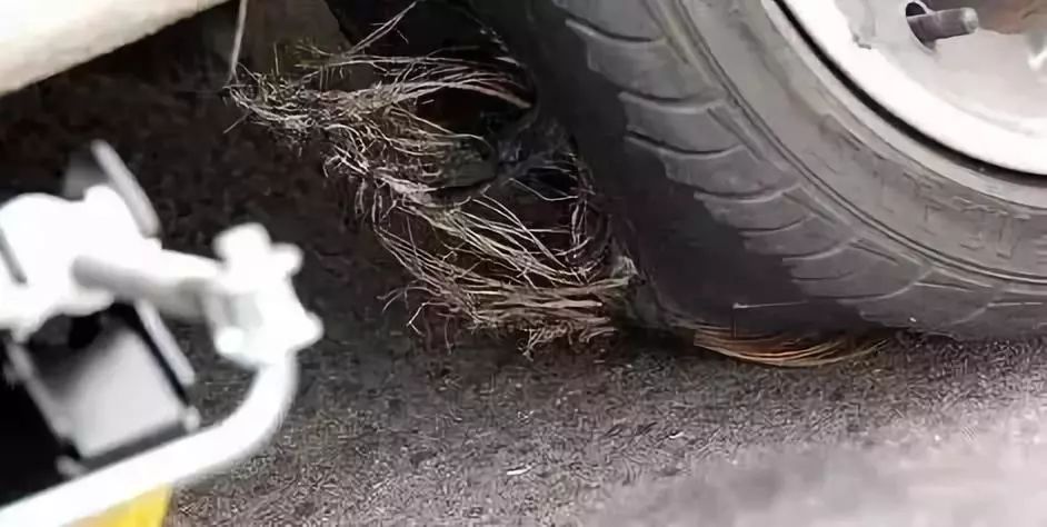 轮胎爆胎前十个征兆,轮胎爆胎3个前兆