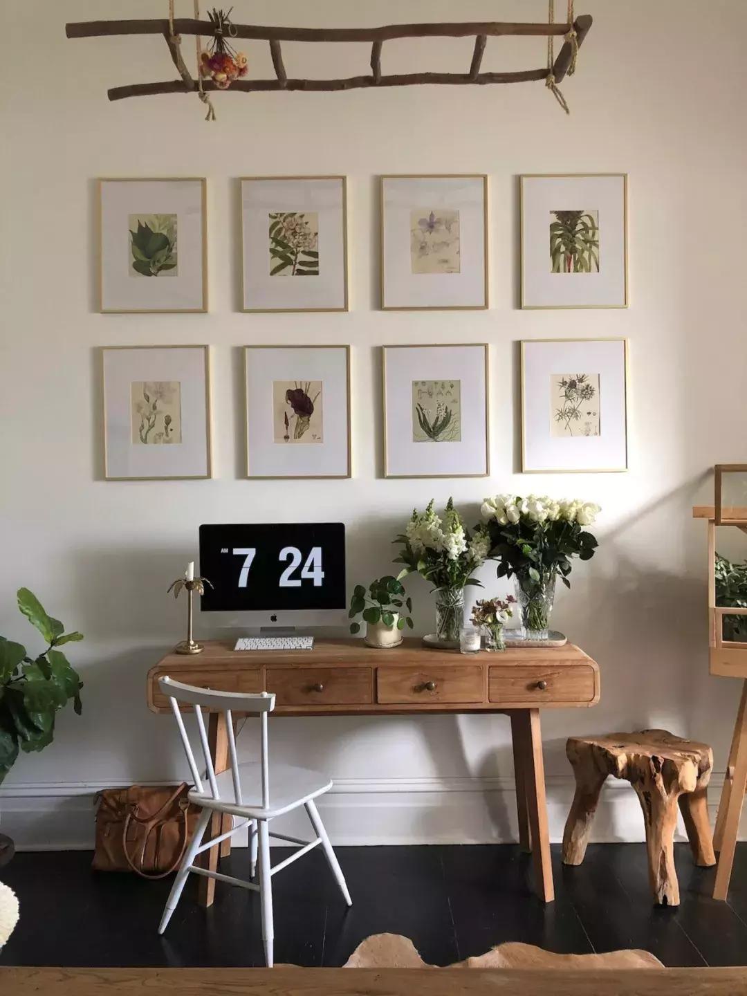 客厅里挂结婚照好不好,结婚照挂在客厅的沙发上面好吗