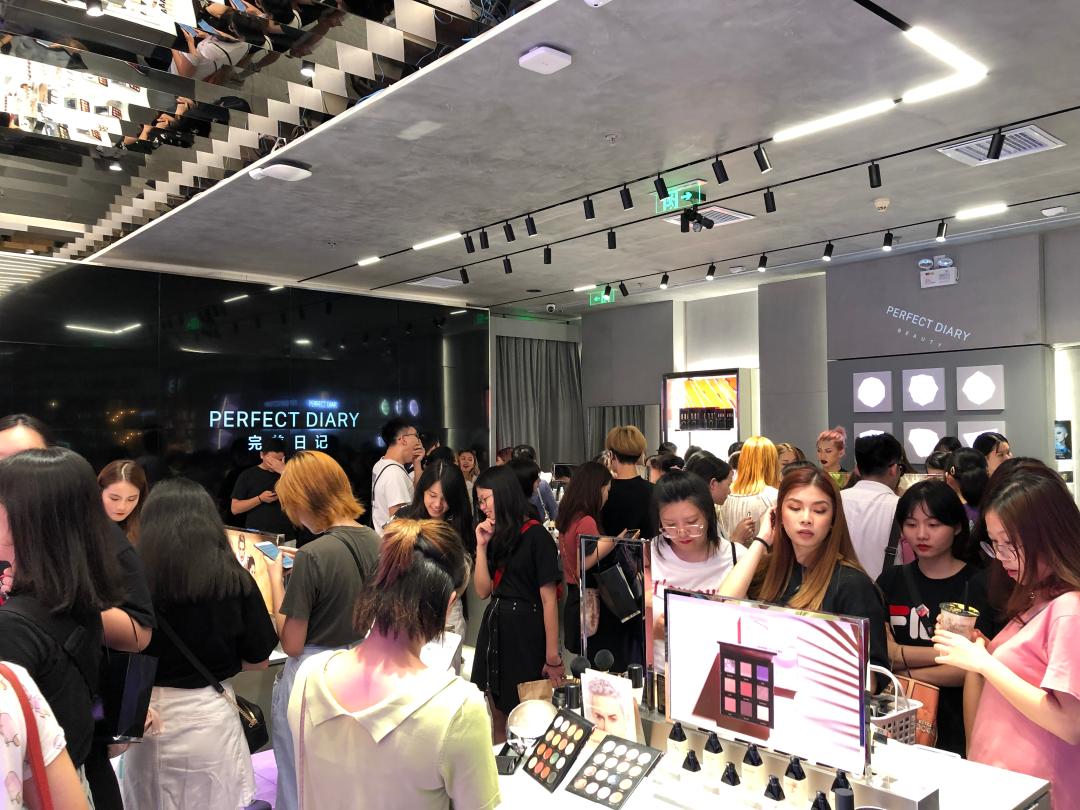 完美日记丝绒唇釉v01和v07,完美日记金丝绒唇釉v10-v16介绍