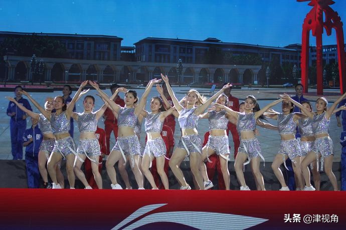 《共祝华诞中国梦·全民健身西青行》李宁运动中心举行开园活动