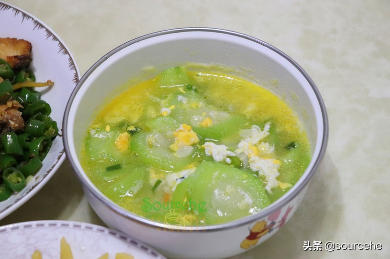 婆婆一天给儿媳做7顿饭,婆婆做的一家五口晚餐四菜