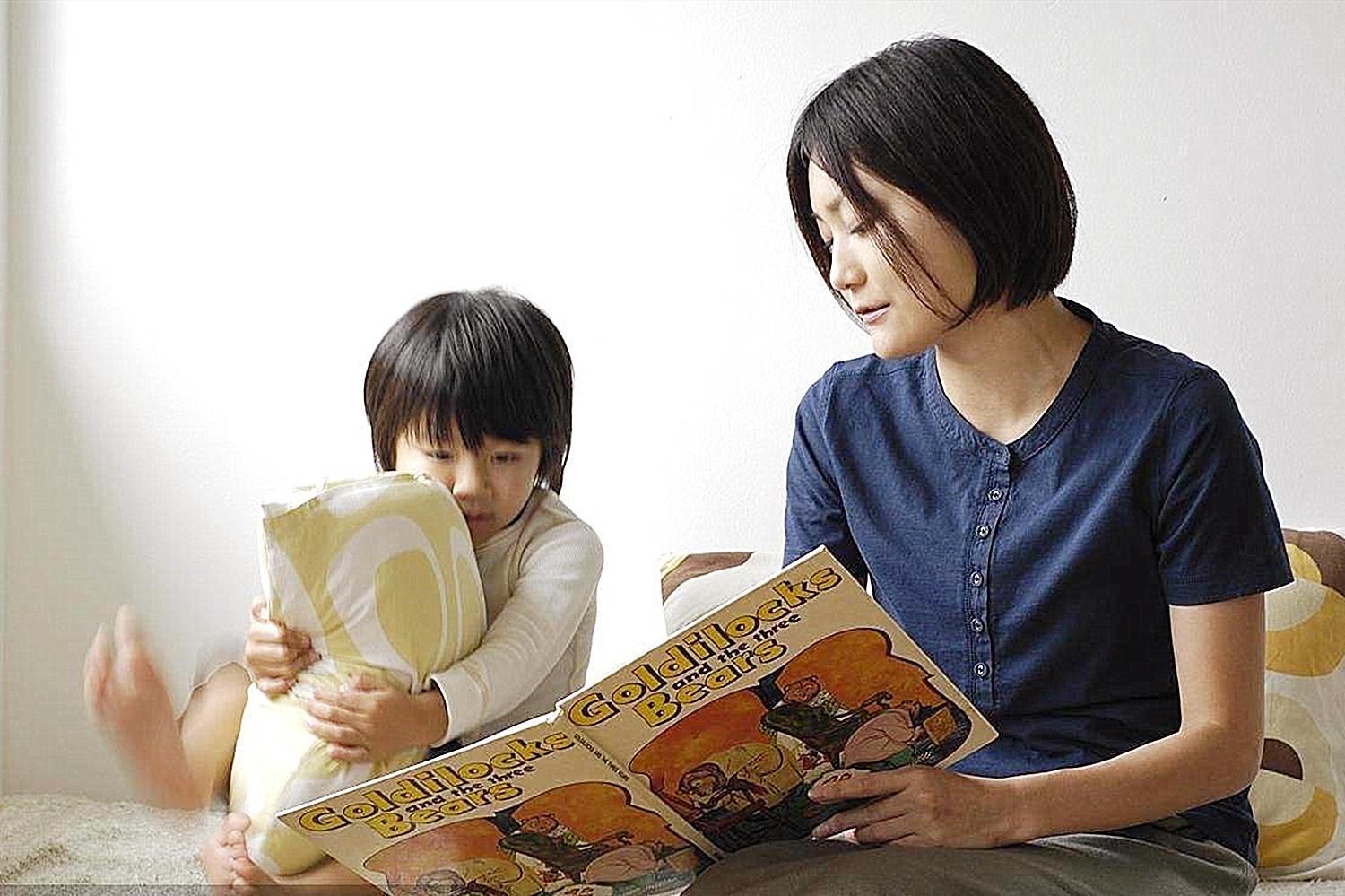 看电视对孩子的危害真实性,不要让孩子看电视有什么好处