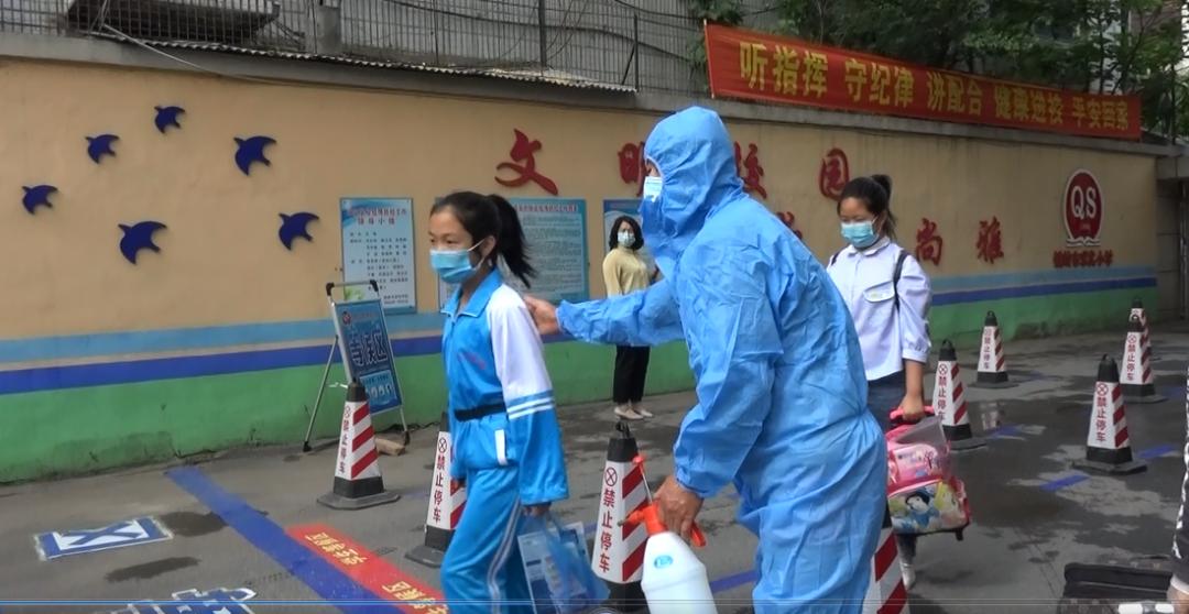 阴阴夏木夏花灿，温馨求实迎生归！——铁岭市求实小学六年级返校微记