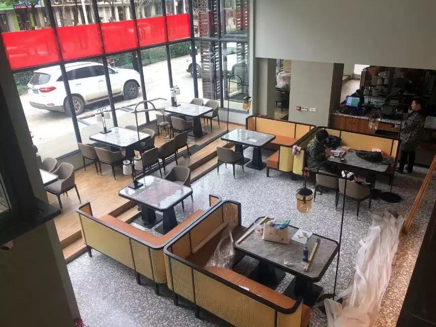 湖北人在武汉开的餐馆,医护人员在武汉吃热干面