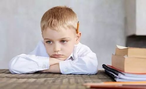 孩子犯错了父母应该怎么惩罚,孩子犯错时需要父母的正确引导