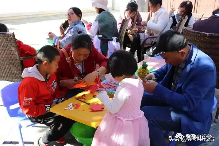 昆明弥勒人山人海,来弥勒玩人山人海