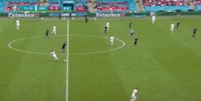 足球变成了22个人散步,最后英格兰闷死德国的运动